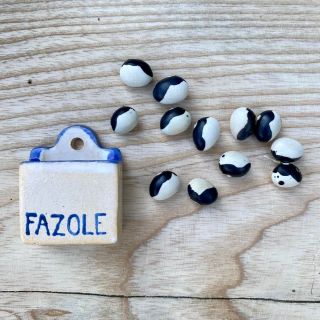 Když to ono vybavení do těch malých kuchyněk a poliček je takové zrádné 🍀 🧸 Mnoho zákaznic a zákazníků jimi vybavuje...